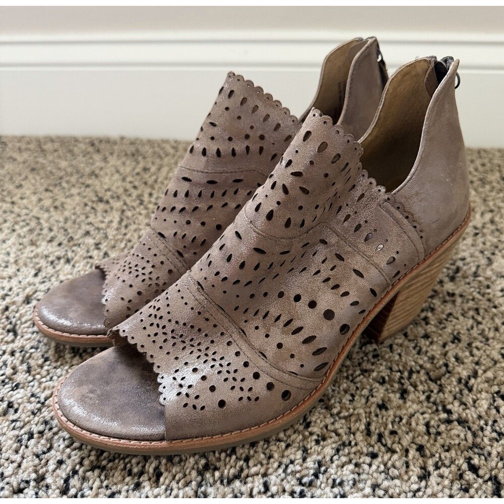 Sofft Millard Block Heel Suede Perforated Open Toe Zip Ankle Bootie 8.5